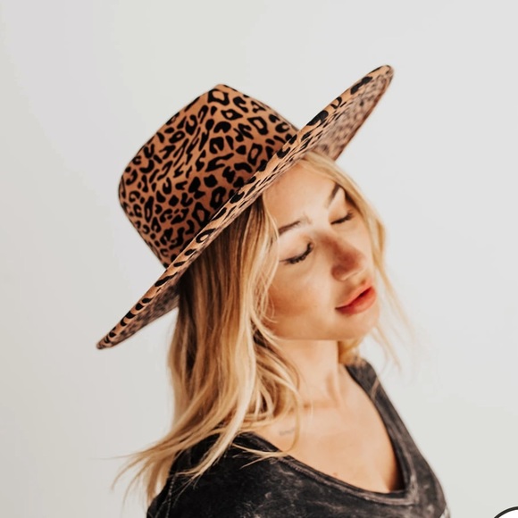 LEOPARD WOOL HAT - Picture 5 of 6